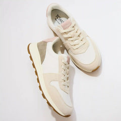Womens TRVL LITE Retro Runner Sneaker Water Repellent Cream Vintage Twill